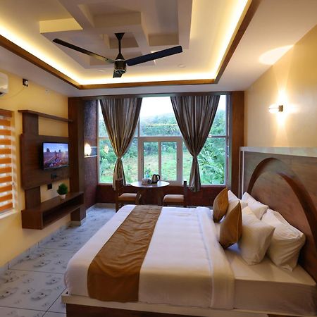 Hydel Palace Athirappilly By Bestinn Leisure Bagian luar foto