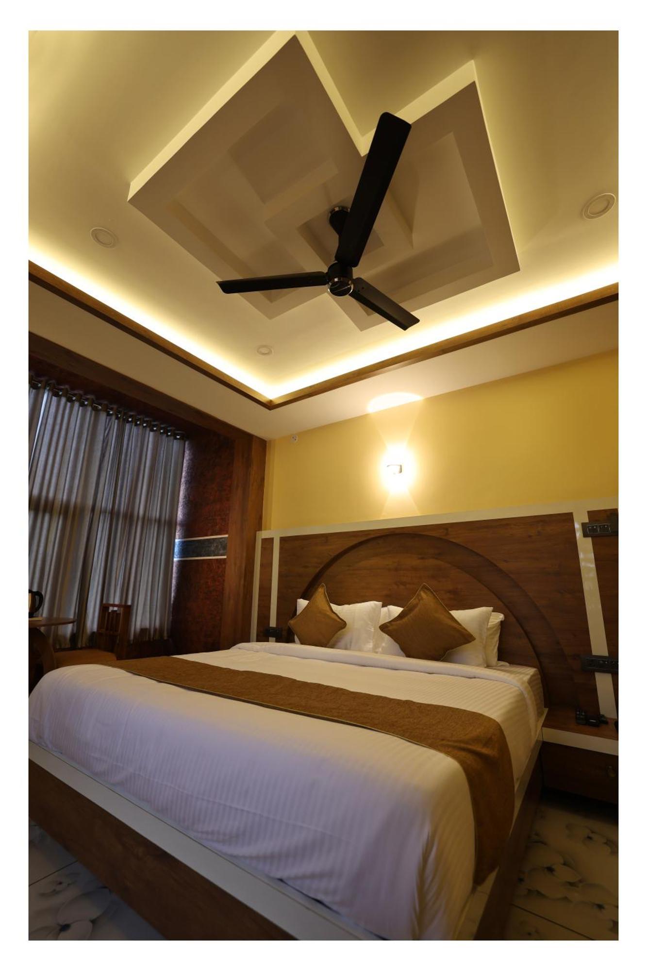 Hydel Palace Athirappilly By Bestinn Leisure Bagian luar foto