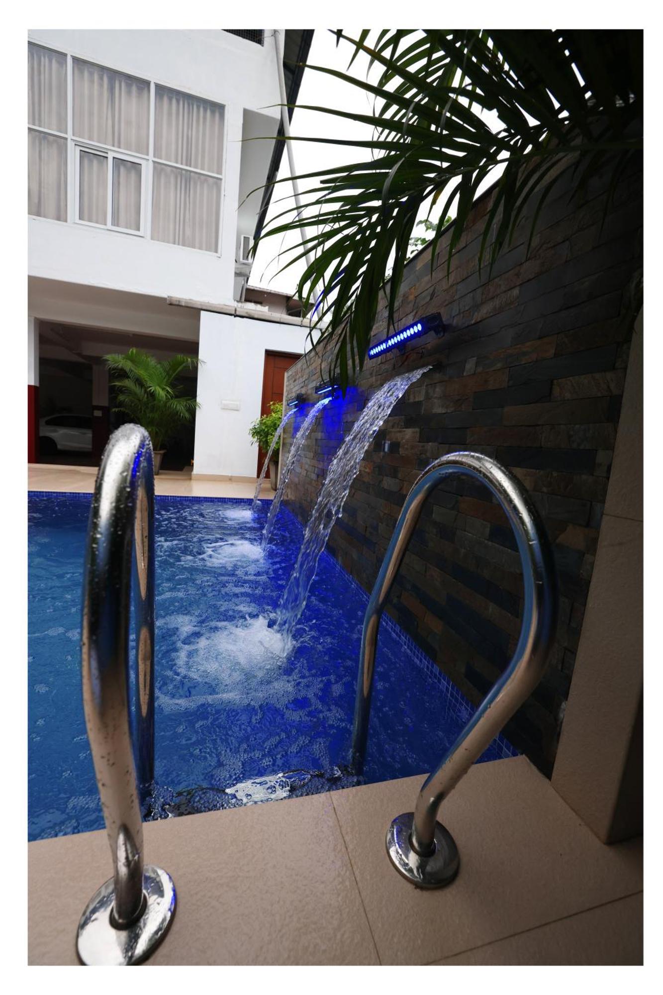 Hydel Palace Athirappilly By Bestinn Leisure Bagian luar foto
