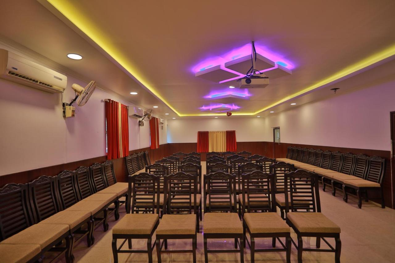Hydel Palace Athirappilly By Bestinn Leisure Bagian luar foto
